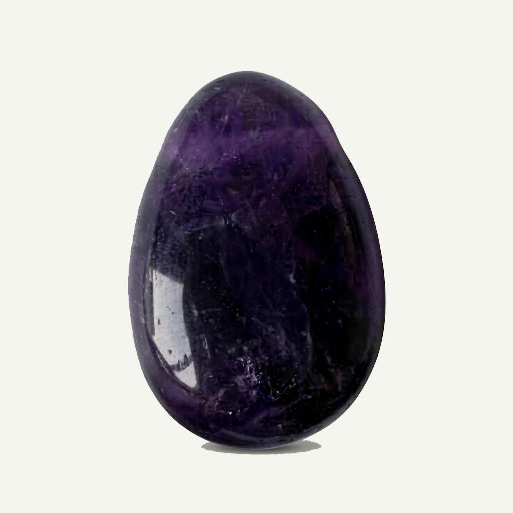 Amethyst Trommelstein gebohrt dunkel