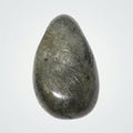 Labradorittrommelstein gebohrt